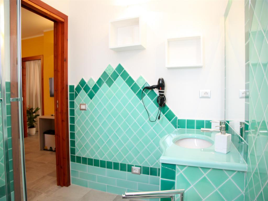 Le Stanze Del Centro Hotel San Teodoro  Ngoại thất bức ảnh
