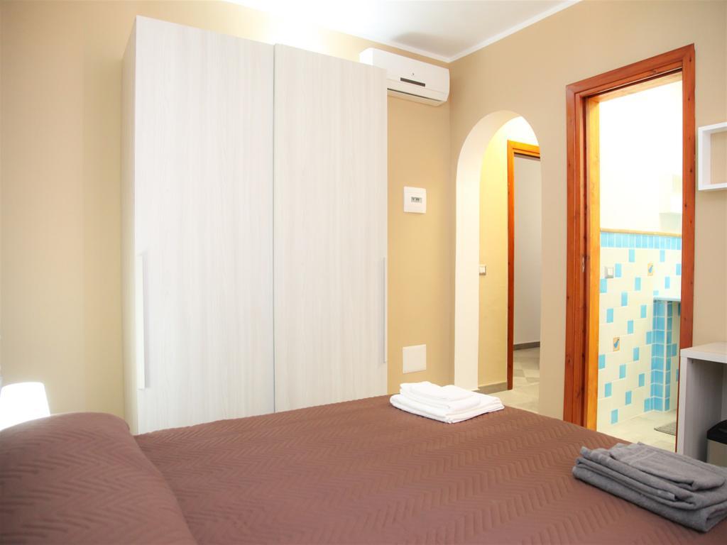 Le Stanze Del Centro Hotel San Teodoro  Ngoại thất bức ảnh