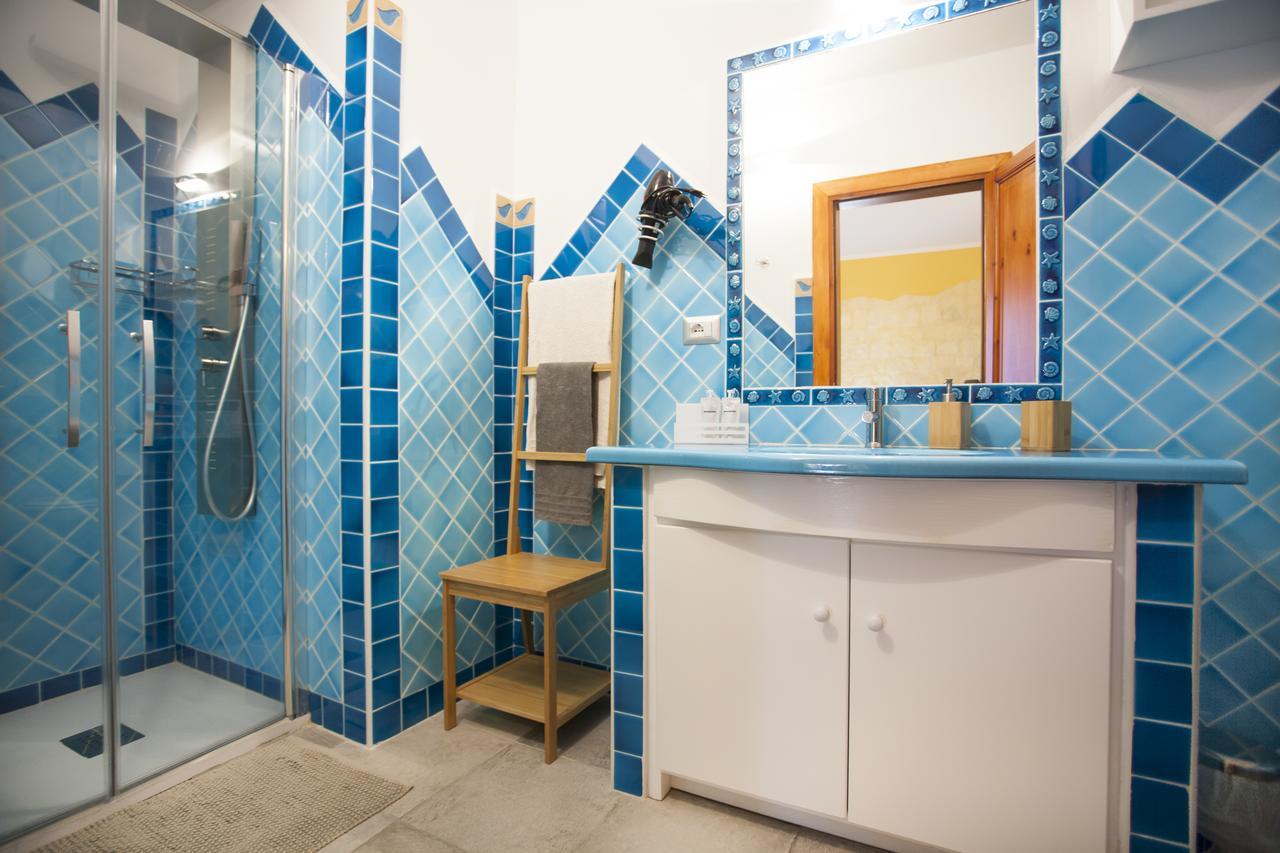 Le Stanze Del Centro Hotel San Teodoro  Ngoại thất bức ảnh