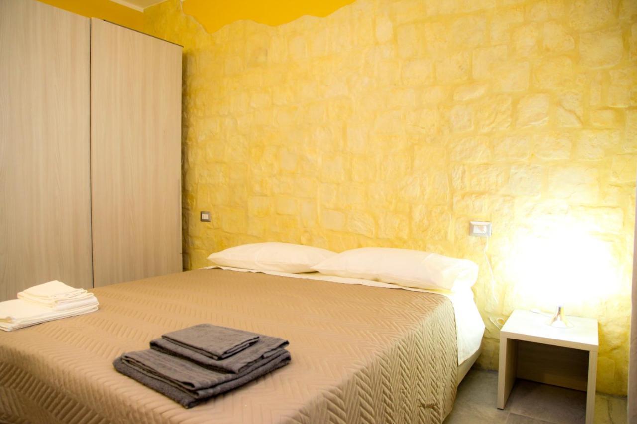 Le Stanze Del Centro Hotel San Teodoro  Ngoại thất bức ảnh
